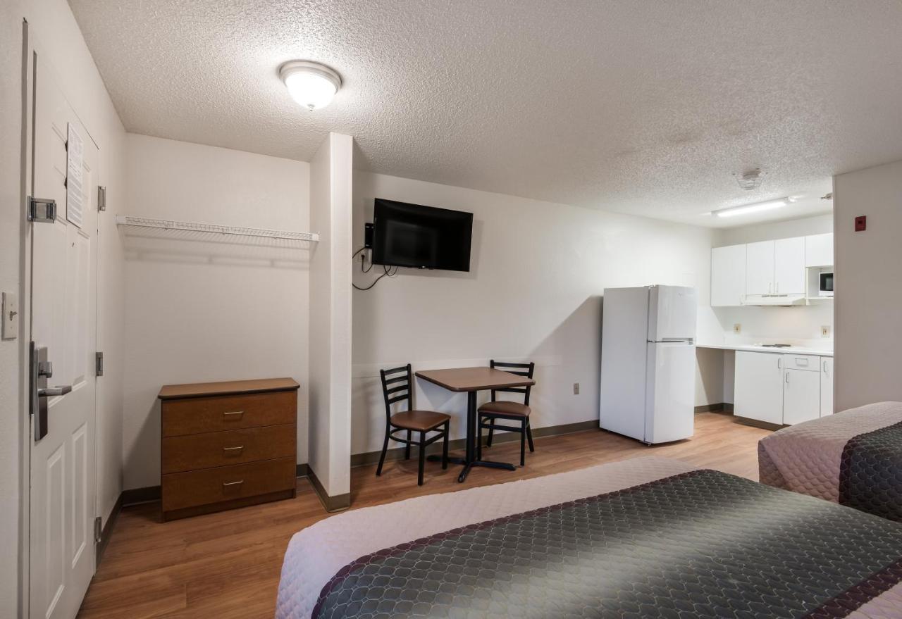 Birch Hill Suites Kansas City - Independence Exteriör bild