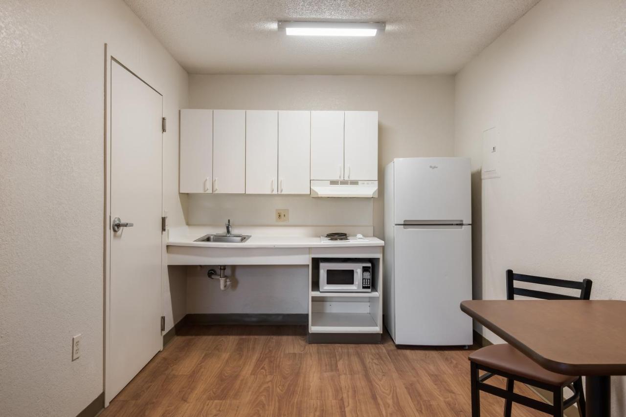 Birch Hill Suites Kansas City - Independence Exteriör bild