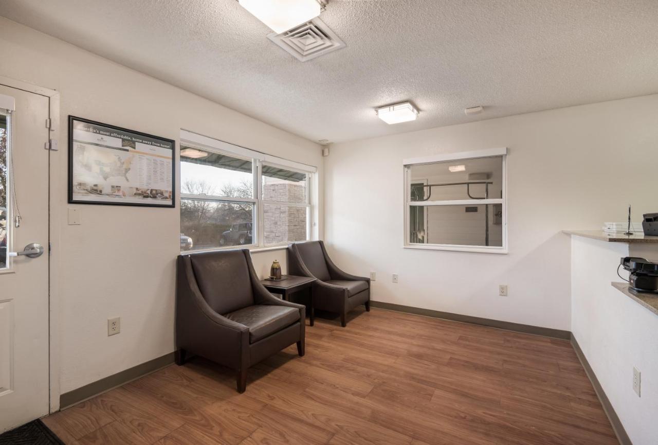 Birch Hill Suites Kansas City - Independence Exteriör bild