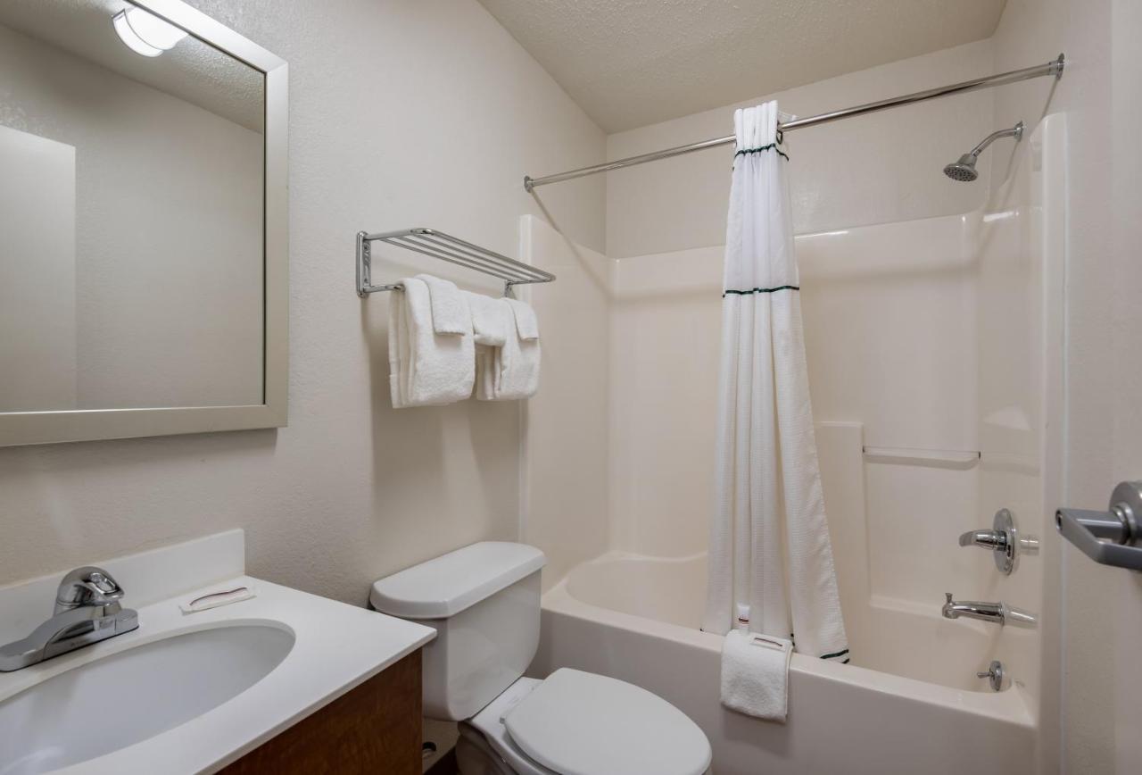 Birch Hill Suites Kansas City - Independence Exteriör bild
