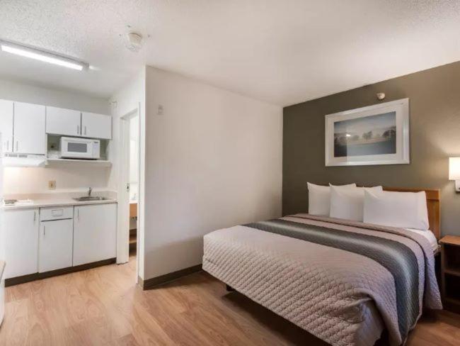 Birch Hill Suites Kansas City - Independence Exteriör bild