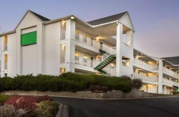 Birch Hill Suites Kansas City - Independence Exteriör bild